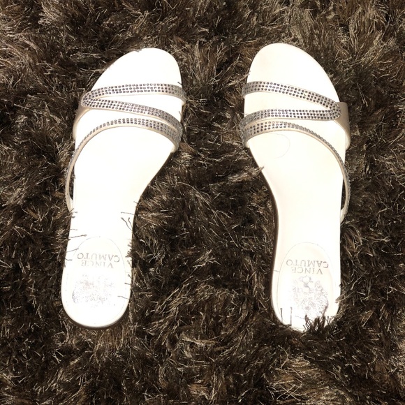 White Vince Camuto sandals - Picture 2 of 4